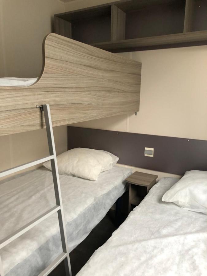 Céline Mobil home Port-la-Nouvelle Extérieur photo